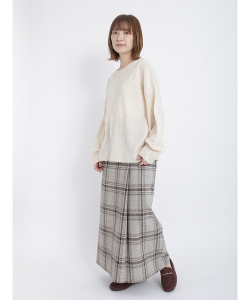 Samansa Mos2 blue(サマンサモスモスブルー)の「ヤクタッチクルーニット(ニット/セーター・レディース・ベージュ/ミント/イエロー/サックスブルー/キナリ・フリ-)」の8枚目の写真