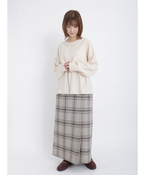 Samansa Mos2 blue(サマンサモスモスブルー)の「ヤクタッチクルーニット(ニット/セーター・レディース・ベージュ/ミント/イエロー/サックスブルー/キナリ・フリ-)」の7枚目の写真