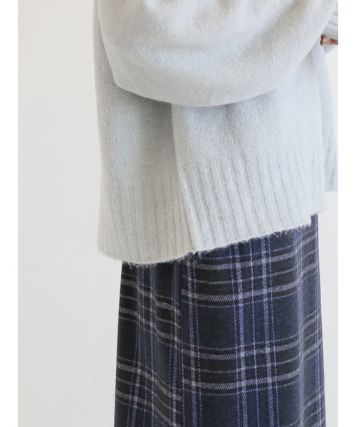 Samansa Mos2 blue(サマンサモスモスブルー)の「ヤクタッチクルーニット(ニット/セーター・レディース・ベージュ/ミント/イエロー/サックスブルー/キナリ・フリ-)」の15枚目の写真