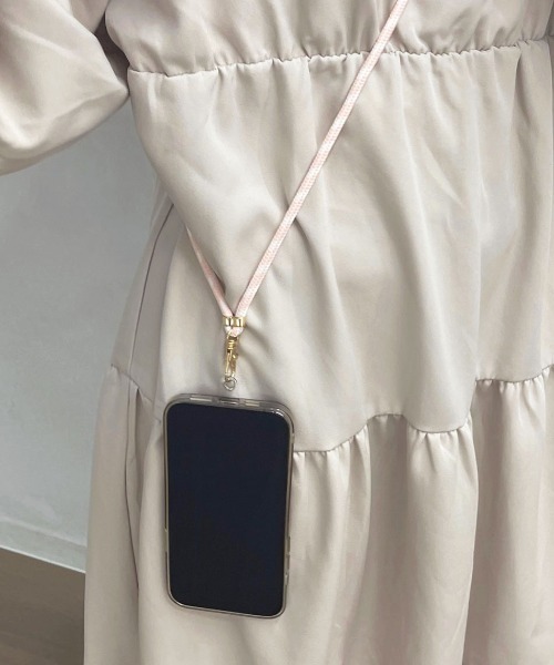 apres jour(アプレジュール)の「【apres jour×ARIAZ】スマホショルダー(スマホグッズ・レディース・ピンク/ベージュ/グレー系その他/イエロー系その他/ピンク系その他/ライトピンク/ブラック・FREE)」の7枚目の写真