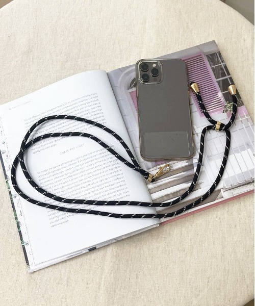 apres jour(アプレジュール)の「【apres jour×ARIAZ】スマホショルダー(スマホグッズ・レディース・ピンク/ベージュ/グレー系その他/イエロー系その他/ピンク系その他/ライトピンク/ブラック・FREE)」の2枚目の写真