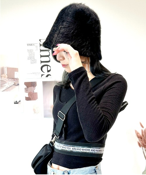 CECIL McBEE（セシルマクビー）の「ニットアンサンブル（ニット/セーター・レディース・ブラック/アイボリー・FREE）」の2枚目の写真