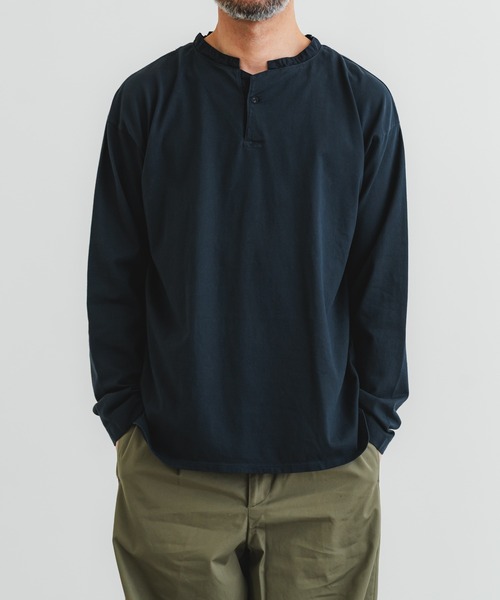 quadro(クオドロ)の「40/2CM天竺ヘンリーネックプルオーバー(Tシャツ/カットソー・メンズ・ダークネイビー/グレー/ブルーグレー/オフホワイト・MEDIUM/LARGE)」の16枚目の写真