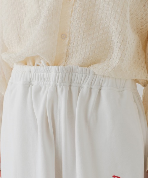 Kastane（カスタネ）の「【DISCUS別注】スウェットパンツ（スウェットパンツ・レディース・オフホワイト/イエロー・1/2）」の18枚目の写真