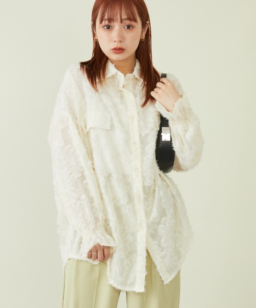 mebole(メボレ)の「フラワージャガードシャツ(シャツ/ブラウス・レディース・アイボリー/ブラック/ホワイト/ピンク・FREE)」の2枚目の写真