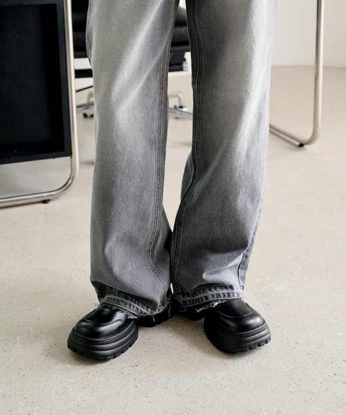 UNE MANSION（ユヌマンション）の「【男女兼用/UNISEX】y2kビンテージウォッシングカッティングワイドデニムパンツ（デニムパンツ・レディース・ブラック/グレー・SMALL/MEDIUM/LARGE）」の14枚目の写真