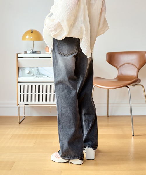 UNE MANSION（ユヌマンション）の「【男女兼用/UNISEX】y2kビンテージウォッシングカッティングワイドデニムパンツ（デニムパンツ・レディース・ブラック/グレー・SMALL/MEDIUM/LARGE）」の13枚目の写真