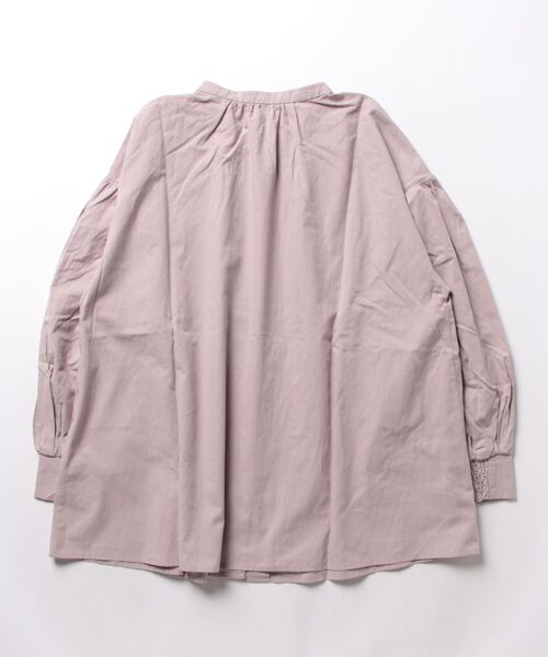 miclat（ミクラ）の「大きいサイズ　ボリュームスリーブシャツ　miclat（シャツ/ブラウス・レディース・ベージュ/ラベンダー・4L/L/5L/LL/3L）」の3枚目の写真