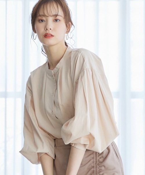 miclat（ミクラ）の「大きいサイズ　ボリュームスリーブシャツ　miclat（シャツ/ブラウス・レディース・ベージュ/ラベンダー・4L/L/5L/LL/3L）」の5枚目の写真