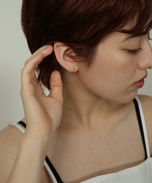 ORLEAN(オルレアン)の「【ORLEAN】スクリューカットフープピアス 10mm(ピアス(両耳用)・レディース・シルバー/ゴールド・フリー)」の4枚目の写真