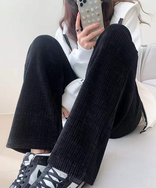 Dewlily(デューリリー)の「コーデュロイワイドパンツ(その他パンツ・レディース・ブラック/ホワイト・M/XL/L)」の6枚目の写真