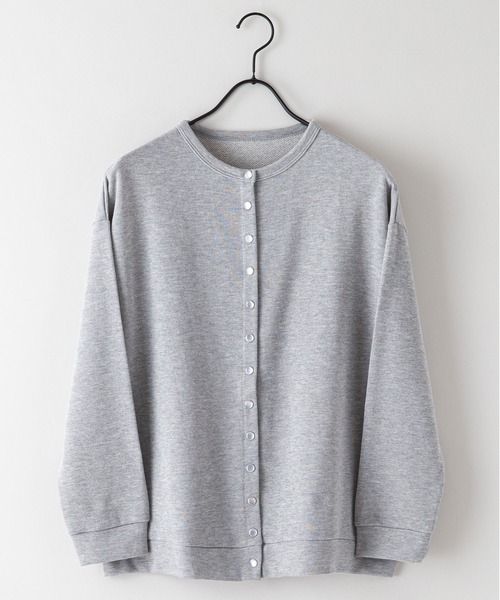 fort point(フォーポイント)の「【FORTPOINT/フォートポイント】個性的なボタンが技あり さらっと羽織れる 裏毛カーディガン ドロップショルダー ビッグシルエット(カーディガン/ボレロ・レディース・グリーン/グレー/イエロー/ブラック/パープル/オレンジ・FREE)」の3枚目の写真