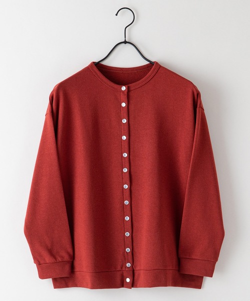 fort point(フォーポイント)の「【FORTPOINT/フォートポイント】個性的なボタンが技あり さらっと羽織れる 裏毛カーディガン ドロップショルダー ビッグシルエット(カーディガン/ボレロ・レディース・グリーン/グレー/イエロー/ブラック/パープル/オレンジ・FREE)」の6枚目の写真