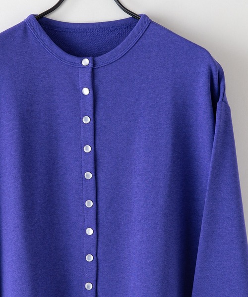 fort point(フォーポイント)の「【FORTPOINT/フォートポイント】個性的なボタンが技あり さらっと羽織れる 裏毛カーディガン ドロップショルダー ビッグシルエット(カーディガン/ボレロ・レディース・グリーン/グレー/イエロー/ブラック/パープル/オレンジ・FREE)」の10枚目の写真