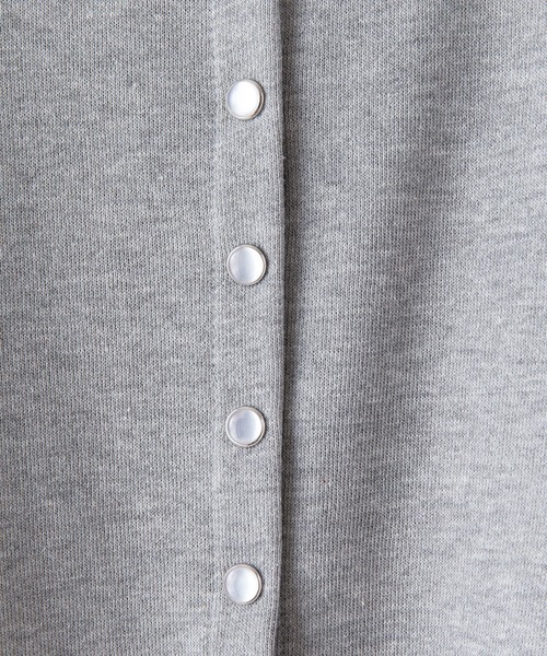 fort point(フォーポイント)の「【FORTPOINT/フォートポイント】個性的なボタンが技あり さらっと羽織れる 裏毛カーディガン ドロップショルダー ビッグシルエット(カーディガン/ボレロ・レディース・グリーン/グレー/イエロー/ブラック/パープル/オレンジ・FREE)」の16枚目の写真