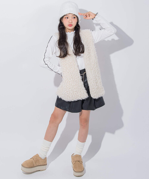 ZIDDY(ジディ)の「プードルファーベスト(130~160cm)(ベスト・キッズ・ブラック/オフホワイト・130cm/140cm/160cm/150cm)」の7枚目の写真