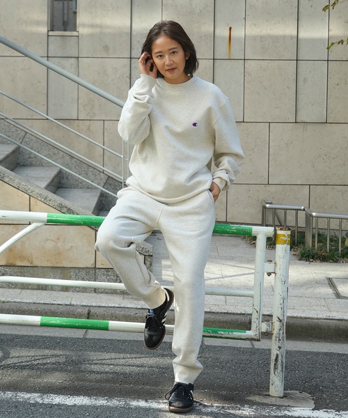 Champion（チャンピオン）の「【CHAMPION/チャンピオン】USAコットン 　裏起毛　スウェット　トレーナー 　リサイクルポリエステル 　サスティナブル　ワンポイントロゴ刺繍（スウェット・メンズ・オフホワイト/杢グレー/ダークグリーン/ブラック/ネイビー・LARGE/X-LARGE/XX-LARGE/MEDIUM）」の18枚目の写真