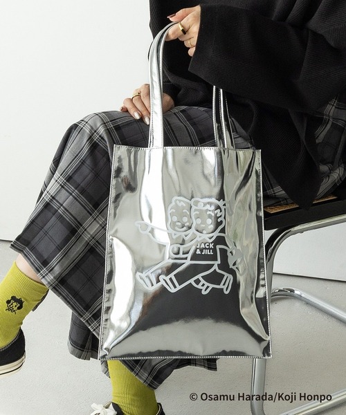 LEPSIM（レプシィム）の「【OSAMU GOODS×LEPSIM】トートバッグ　988862（トートバッグ・レディース・シルバー/ゴールド・ONE SIZE）」の2枚目の写真