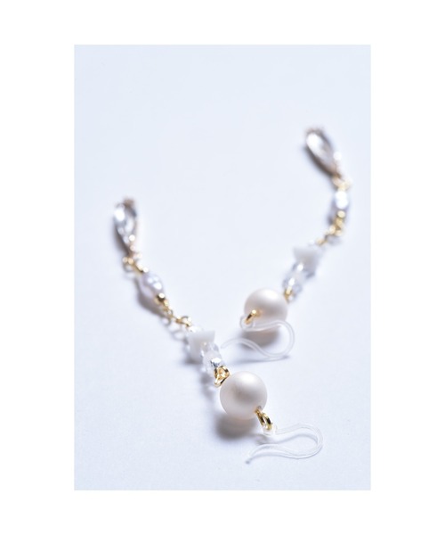 tone（トーン）の「【Astyle】ビジューマットパールロング樹脂ピアス(MA)（ピアス（両耳用）・レディース・ゴールド・FREE）」の3枚目の写真