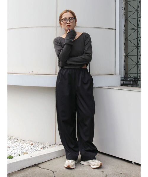 Ungrid（アングリッド）の「【WEB限定】ナイロン混ボリュームラフパンツ（その他パンツ・レディース・ブラウン/ベージュ/ブラック・FREE）」の22枚目の写真