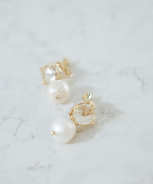 VIS(ビス)の「ビジュー×淡水パールイヤリング(イヤリング・レディース・シルバー/ゴールド・FREE)」の2枚目の写真
