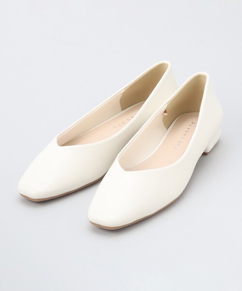 THE SHOP TK (ザ ショップ ティーケー )の「◆Vカットフラットパンプス(パンプス・レディース・ブラック/アイボリー・35/45)」の1枚目の写真