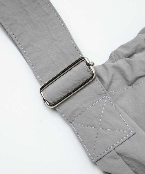 WEGO（ウィゴー）の「WEGO/ナイロン巾着ショルダー（ショルダーバッグ・レディース・ホワイト/ライトグレー/ブラック・FREE）」の17枚目の写真