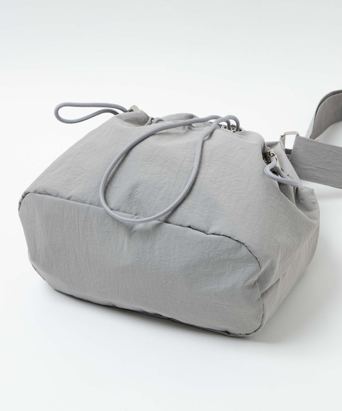 WEGO（ウィゴー）の「WEGO/ナイロン巾着ショルダー（ショルダーバッグ・レディース・ホワイト/ライトグレー/ブラック・FREE）」の12枚目の写真