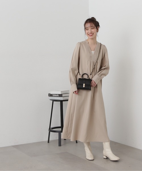 N.（N. Natural Beauty Basic）（エヌエヌナチュラルビューティーベーシック）の「◆スキッパーピンタックワンピース（ワンピース・レディース・グリーン/ライトベージュ/チャコール・MEDIUM）」の15枚目の写真