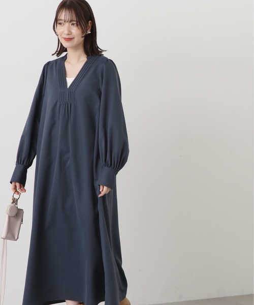 N.（N. Natural Beauty Basic）（エヌエヌナチュラルビューティーベーシック）の「◆スキッパーピンタックワンピース（ワンピース・レディース・グリーン/ライトベージュ/チャコール・MEDIUM）」の4枚目の写真