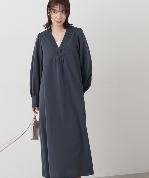 N.（N. Natural Beauty Basic）（エヌエヌナチュラルビューティーベーシック）の「◆スキッパーピンタックワンピース（ワンピース・レディース・グリーン/ライトベージュ/チャコール・MEDIUM）」の9枚目の写真