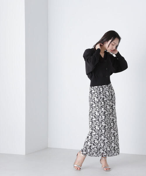 NATURAL BEAUTY BASIC（ナチュラルビューティーベーシック）の「◇Ｖネックベーシックカーディガン（カーディガン/ボレロ・レディース・イエロー/ブルー/ブラック/オフホワイト/オレンジ・FREE）」の9枚目の写真