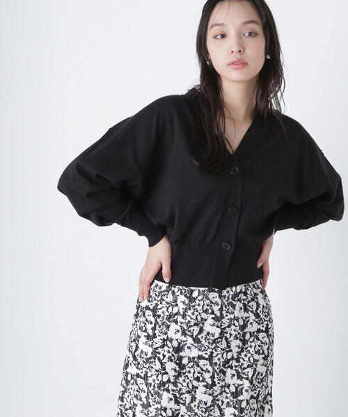 NATURAL BEAUTY BASIC（ナチュラルビューティーベーシック）の「◇Ｖネックベーシックカーディガン（カーディガン/ボレロ・レディース・イエロー/ブルー/ブラック/オフホワイト/オレンジ・FREE）」の10枚目の写真