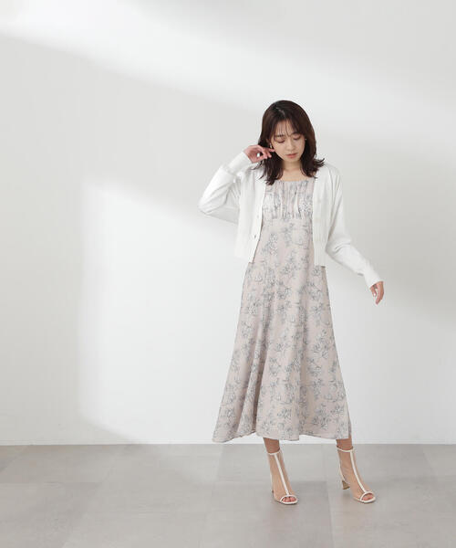 NATURAL BEAUTY BASIC（ナチュラルビューティーベーシック）の「◇Ｖネックベーシックカーディガン（カーディガン/ボレロ・レディース・イエロー/ブルー/ブラック/オフホワイト/オレンジ・FREE）」の14枚目の写真