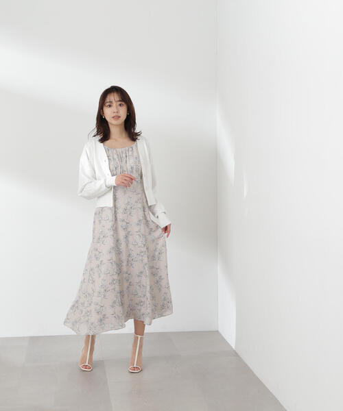 NATURAL BEAUTY BASIC（ナチュラルビューティーベーシック）の「◇Ｖネックベーシックカーディガン（カーディガン/ボレロ・レディース・イエロー/ブルー/ブラック/オフホワイト/オレンジ・FREE）」の18枚目の写真