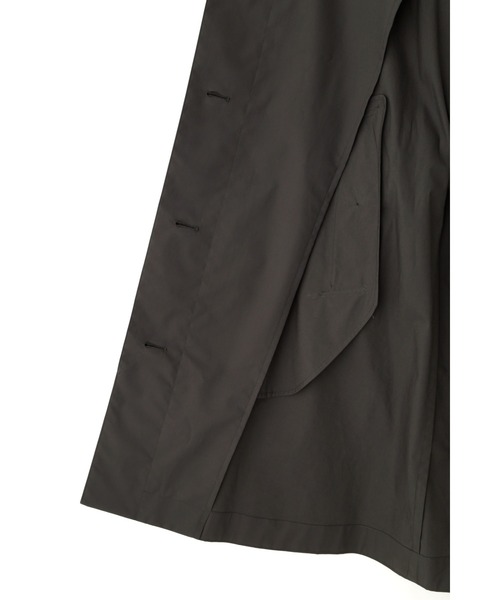 MARGARET HOWELL（マーガレットハウエル）の「PROOFED COTTON COATING（トレンチコート・レディース・チャコール/マスタード・2/1）」の4枚目の写真