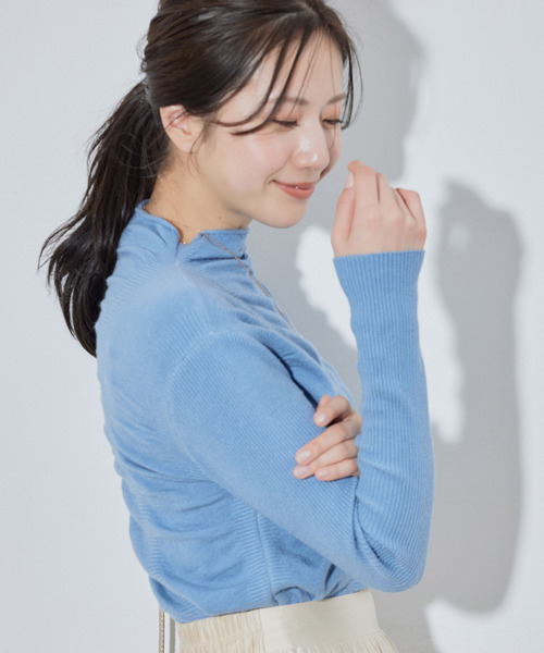 Jayro(ジャイロ)の「シャーリングニットプルオーバー(シャツ/ブラウス・レディース・ホワイト系その他/サックスブルー/ライトグリーン/ピンク/ブルー系その他6・FREE)」の9枚目の写真