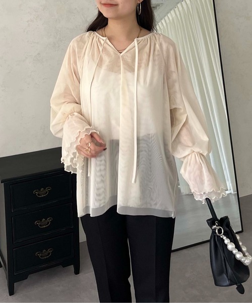 prose verse(プロズヴェール)の「【前後2way】キャンディスリーブシアーチュールブラウス(シャツ/ブラウス・レディース・グレー/ブラック/アイボリー・MEDIUM)」の8枚目の写真