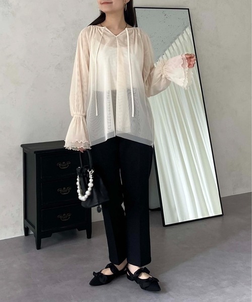 prose verse(プロズヴェール)の「【前後2way】キャンディスリーブシアーチュールブラウス(シャツ/ブラウス・レディース・グレー/ブラック/アイボリー・MEDIUM)」の18枚目の写真