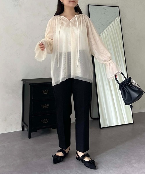 prose verse(プロズヴェール)の「【前後2way】キャンディスリーブシアーチュールブラウス(シャツ/ブラウス・レディース・グレー/ブラック/アイボリー・MEDIUM)」の19枚目の写真