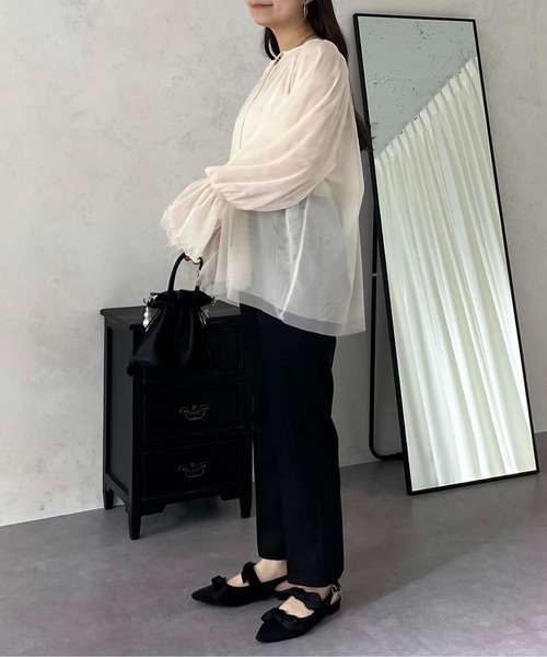 prose verse(プロズヴェール)の「【前後2way】キャンディスリーブシアーチュールブラウス(シャツ/ブラウス・レディース・グレー/ブラック/アイボリー・MEDIUM)」の22枚目の写真