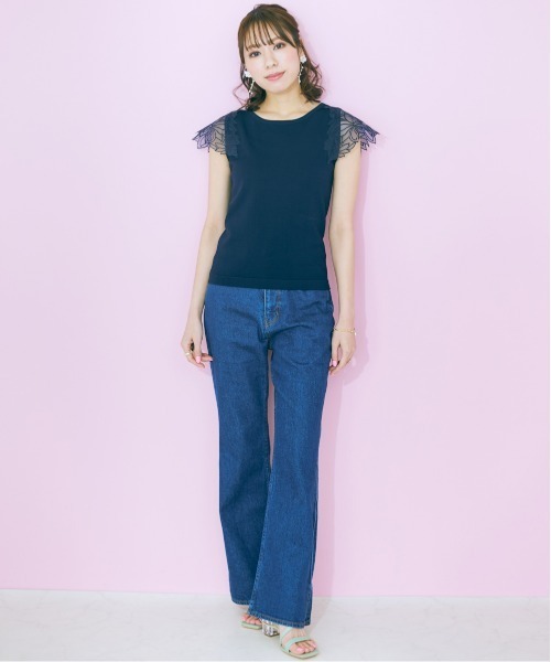 marun（マルン）の「＜大きいサイズ＞ 袖レースデザインニットトップス marun（ニット/セーター・レディース・オフホワイト/ネイビー・3L/L/5L/4L/LL）」の3枚目の写真