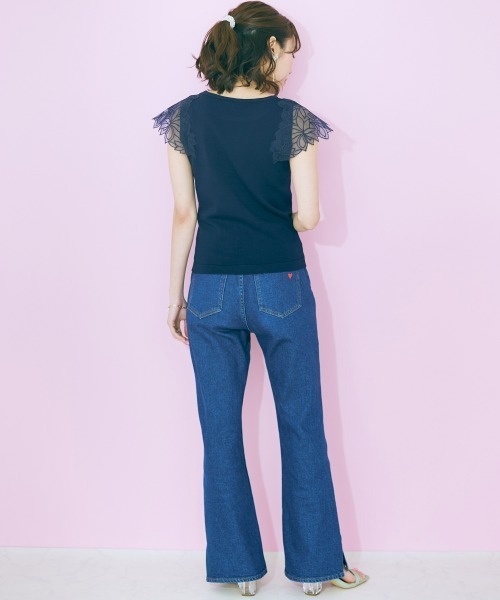 marun（マルン）の「＜大きいサイズ＞ 袖レースデザインニットトップス marun（ニット/セーター・レディース・オフホワイト/ネイビー・3L/L/5L/4L/LL）」の5枚目の写真