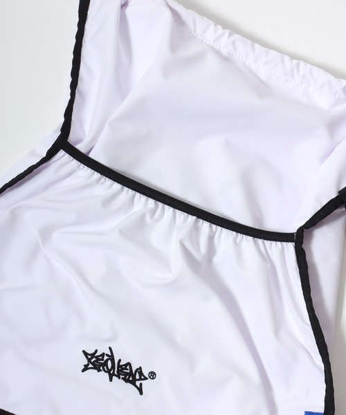 Salong hameu（サロン ハミュー）の「ストリートロゴプリントとワンポイントロゴ刺繍の2WAYリバーシブル ナップサック/リュック ユニセックス（バックパック/リュック・メンズ・ホワイト/ブラック・FREE）」の10枚目の写真