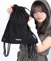 SEQUENZ（シークエンズ）の「ストリートロゴプリントとワンポイントロゴ刺繍の2WAYリバーシブル ナップサック/リュック ユニセックス（バックパック/リュック）」