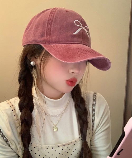 LYEON(リヨン)の「ピグメントリボン刺繍キャップ(キャップ・レディース・ブラック/ネイビー/ピンク・FREE)」の12枚目の写真