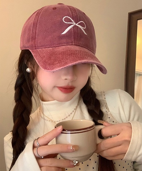 LYEON(リヨン)の「ピグメントリボン刺繍キャップ(キャップ・レディース・ブラック/ネイビー/ピンク・FREE)」の15枚目の写真