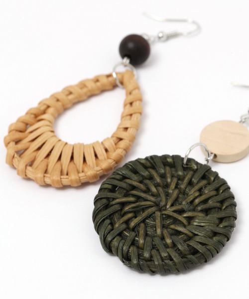 studio CLIP(スタディオクリップ)の「【daily CLIP】ラタンピアス(ピアス(両耳用)・レディース・グリーン/その他1・FREE)」の3枚目の写真