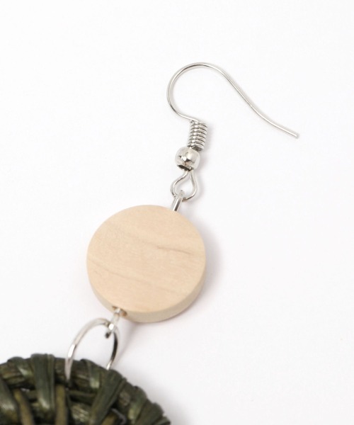 studio CLIP(スタディオクリップ)の「【daily CLIP】ラタンピアス(ピアス(両耳用)・レディース・グリーン/その他1・FREE)」の4枚目の写真