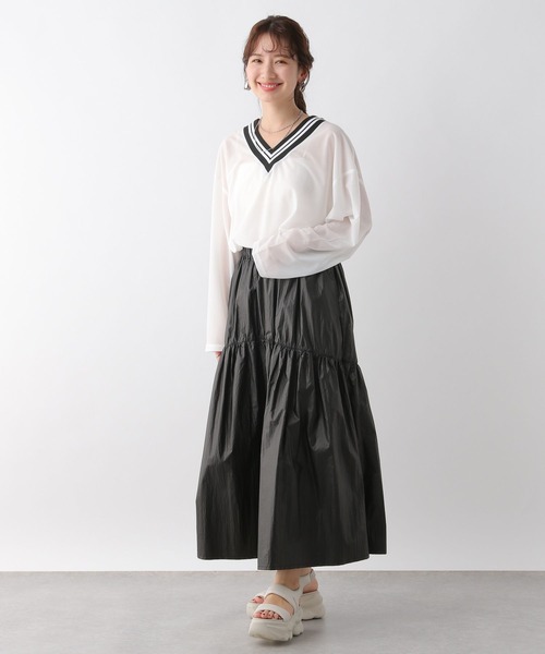 LEPSIM（レプシィム）の「ネック配色プルオーバー　108094（Tシャツ/カットソー・レディース・ブラック/オフホワイト/ターコイズブルー・FREE）」の8枚目の写真